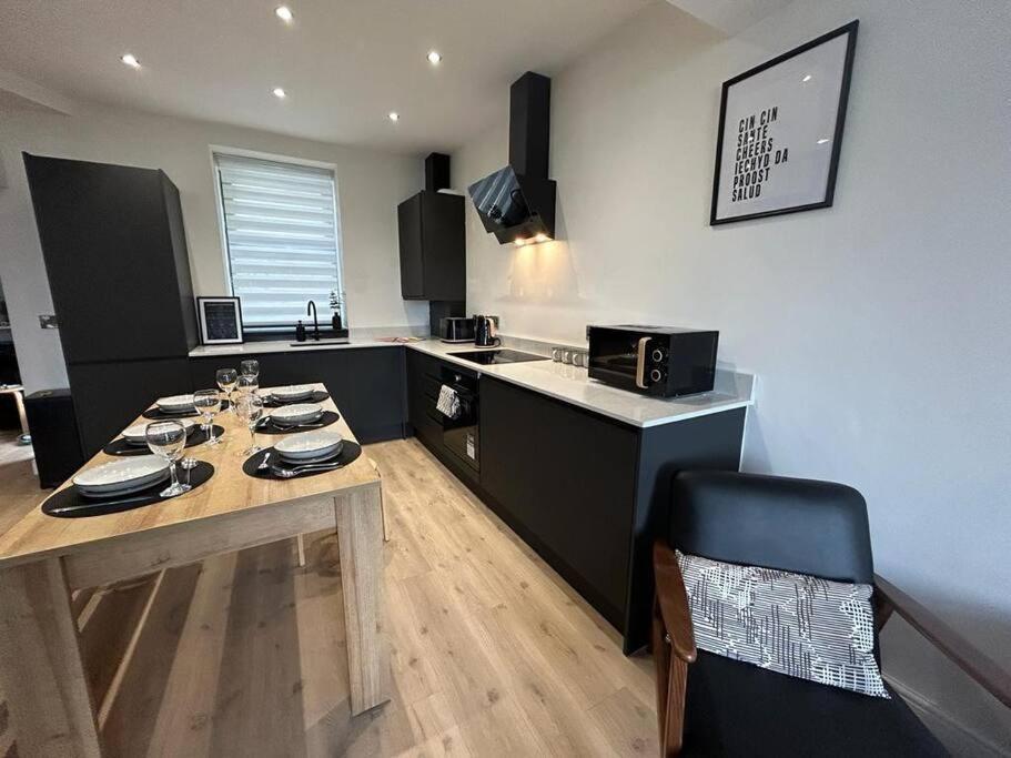Willa Caernarfon Modern Townhouse Snowdonia Zewnętrze zdjęcie